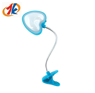BLANCHE LED CLIP LIVRE DE NOUVELLE ARRIVÉE CADEAU OPÉRATEUR À BATTERIE
